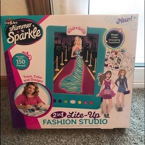 2 in 1 lite up fashion studio